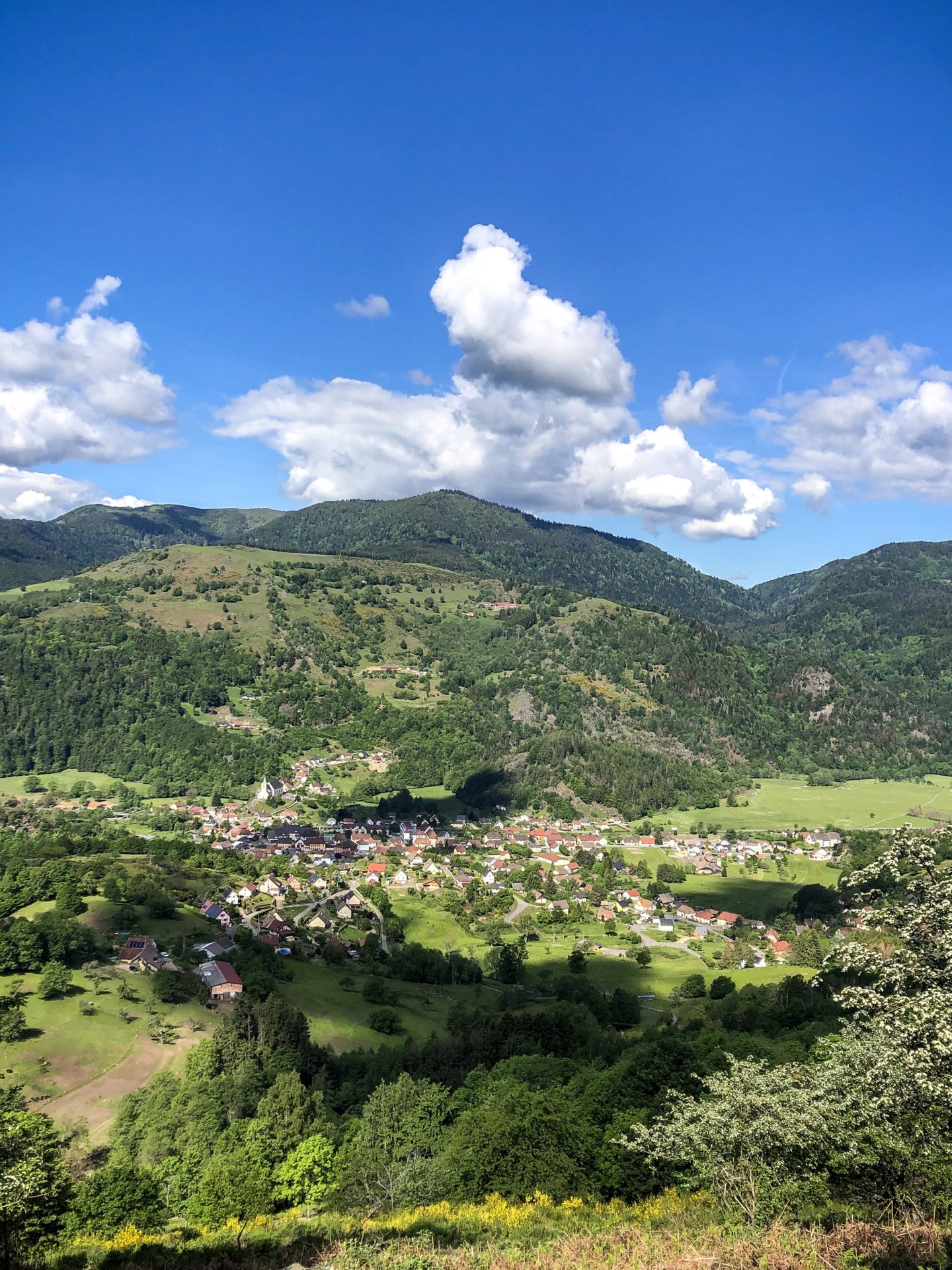 Le village de Ranspach dans la vallée de la Thur, massif des Vosges