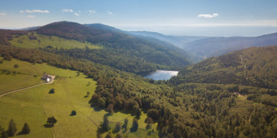 Panorama sur les Vosges et le lac de la Lauch près du Markstein