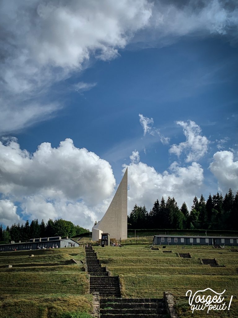 Monument mémoriel au camp de concentration du Struthof dans le Massif des Vosges