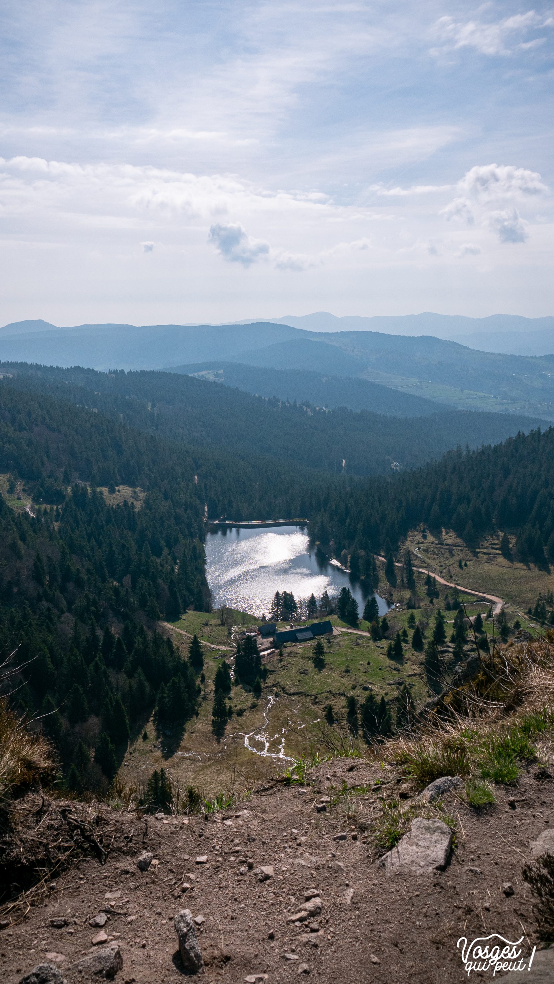 Vue sur le lac du Forlet dans le Massif des Vosges