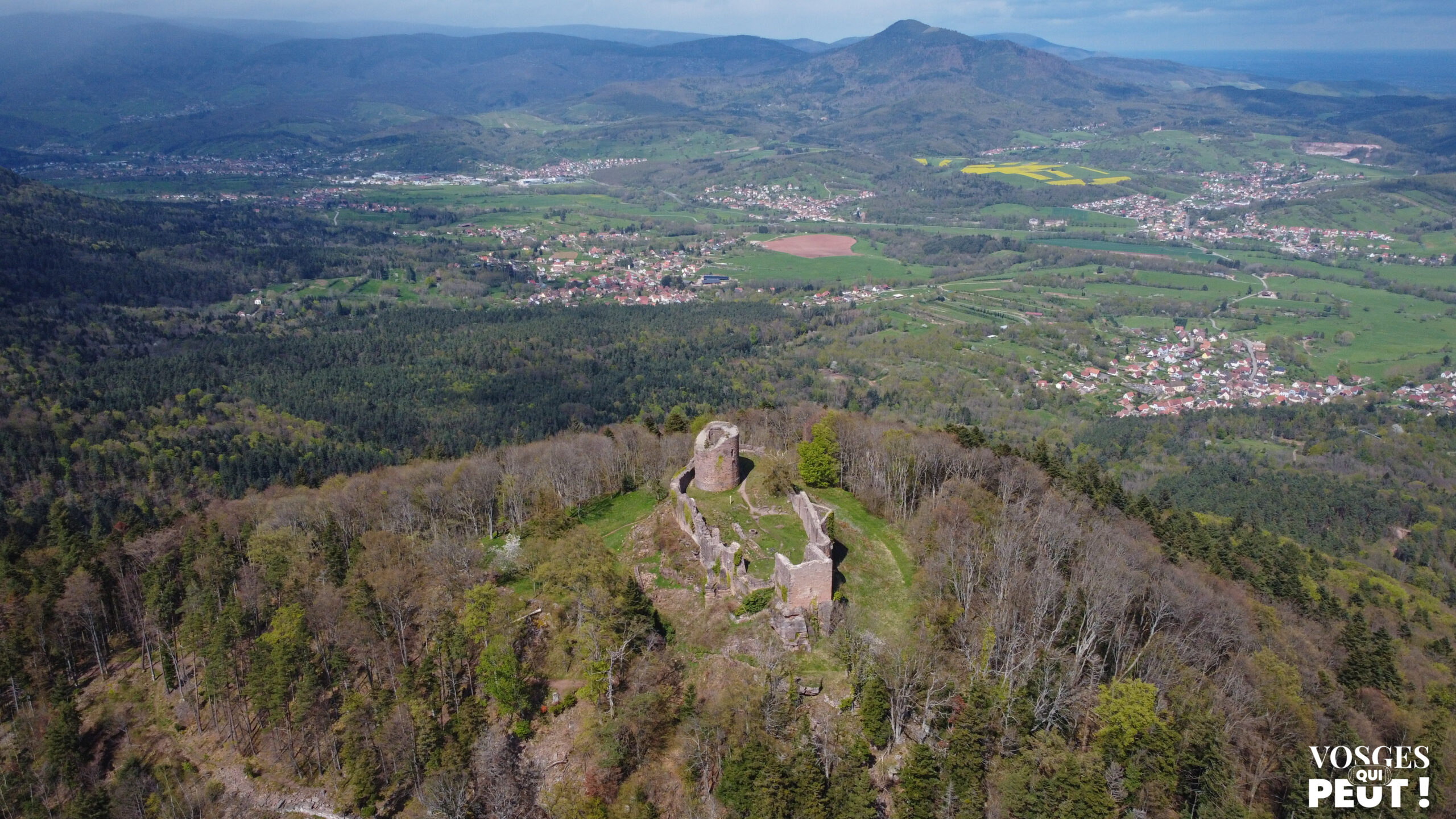 Vue aérienne du château de Frankenbourg dans le Massif des Vosges