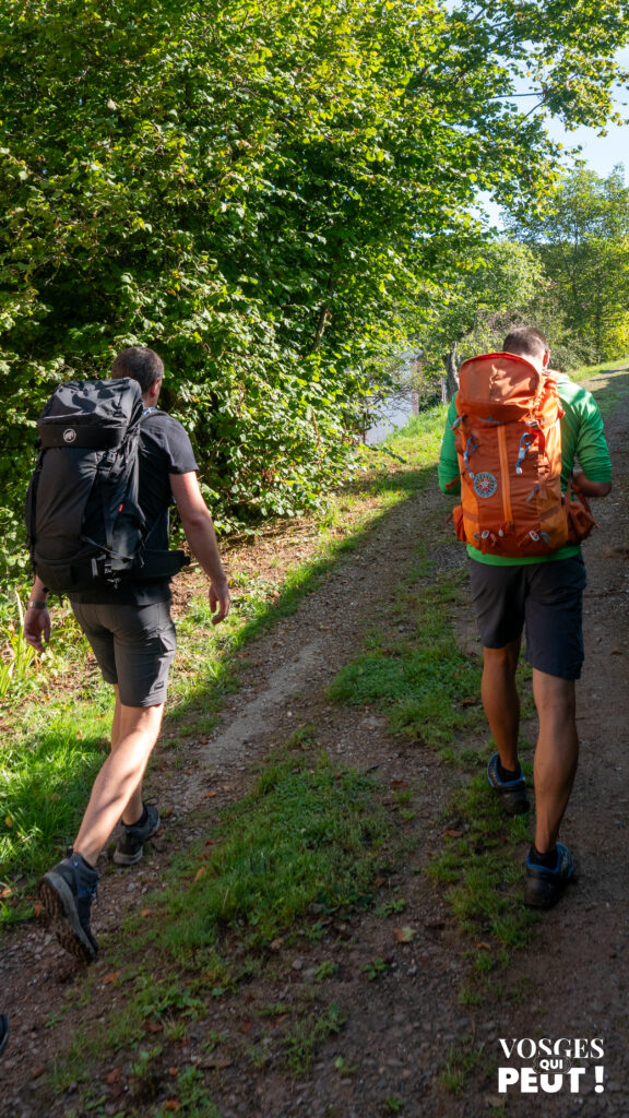 Duo de randonneurs avec la Columbia Hike Society dans les Vosges