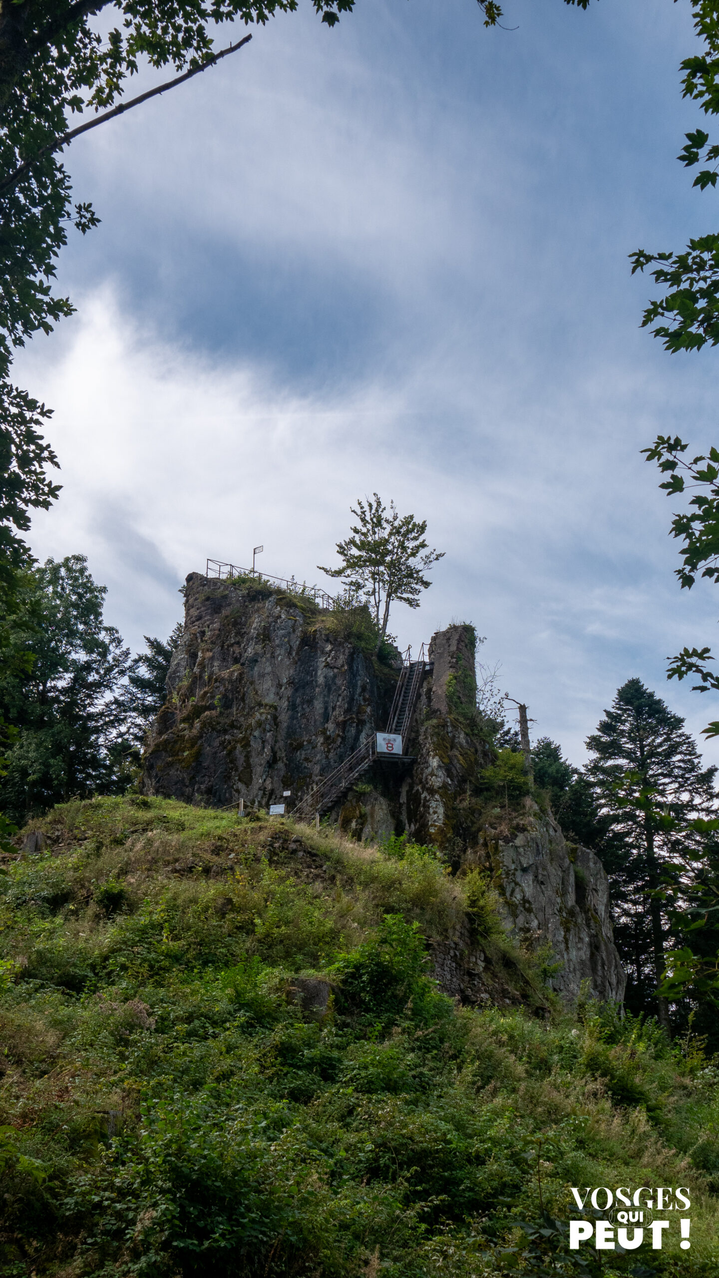 Vue sur le château de Bellefosse dans le Massif des Vosges