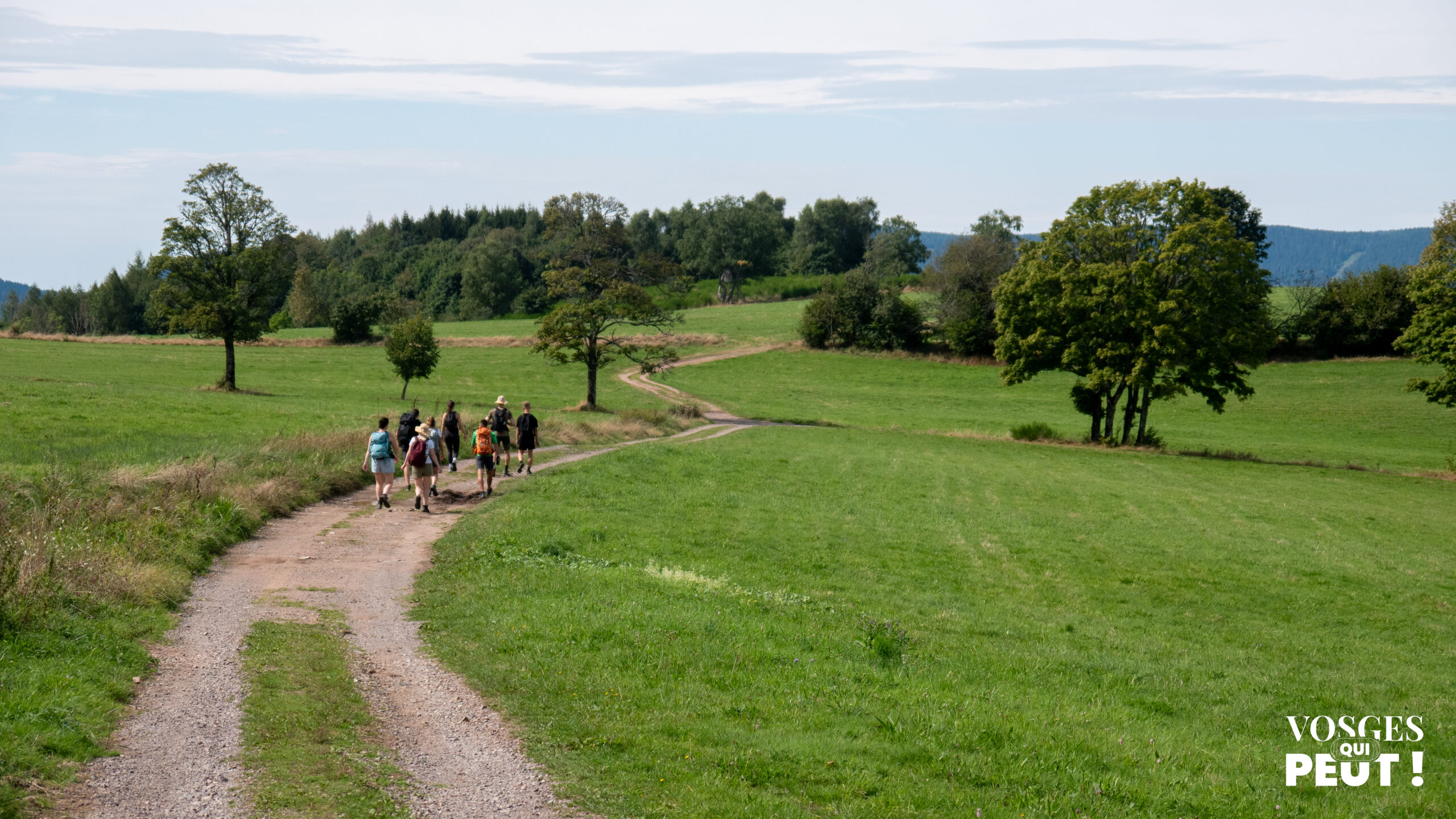 Groupe de randonneurs avec Columbia Hike Society Vosges