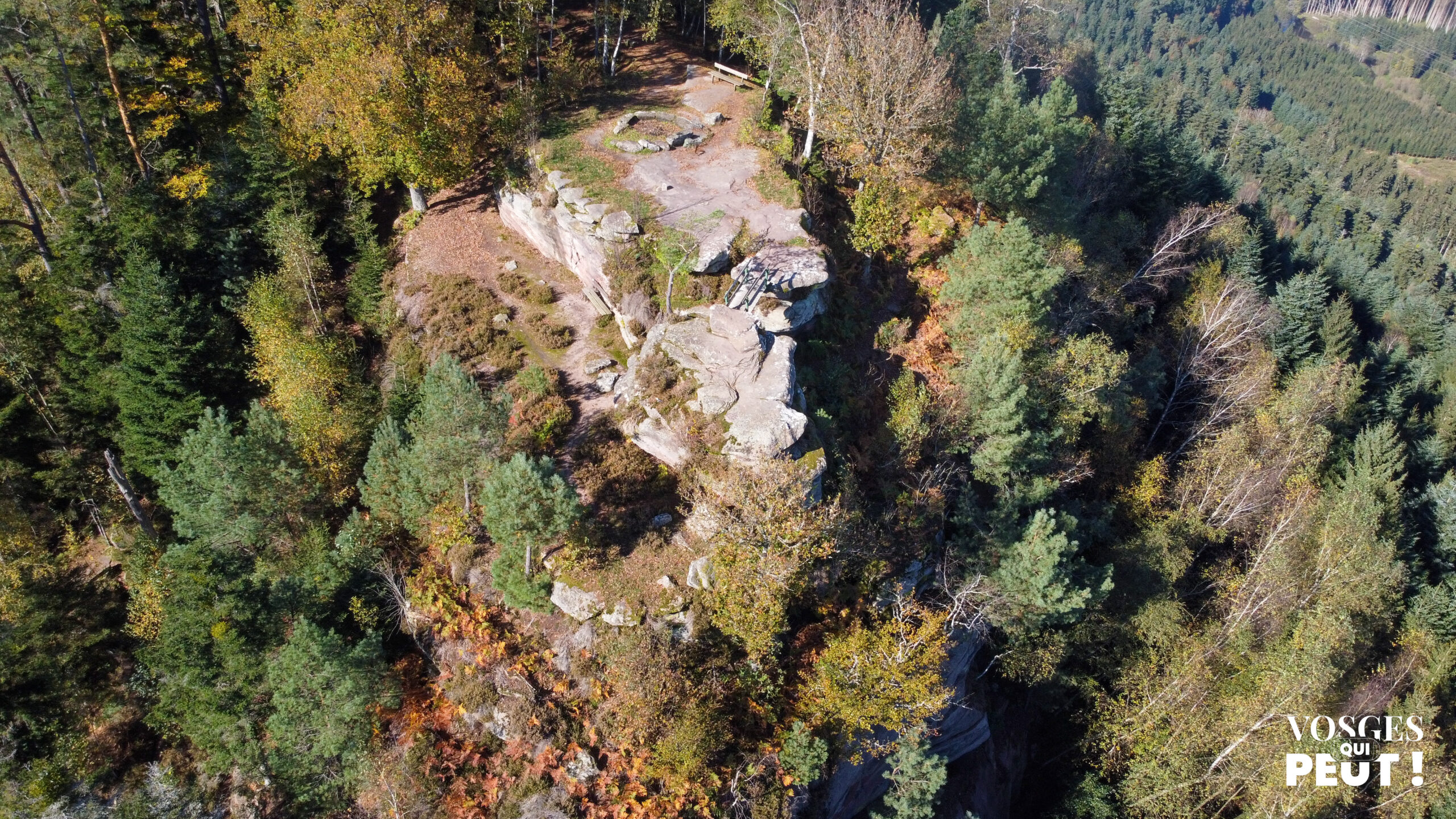 Vue aérienne sur la Pierre d'Appel dans le Massif des Vosges