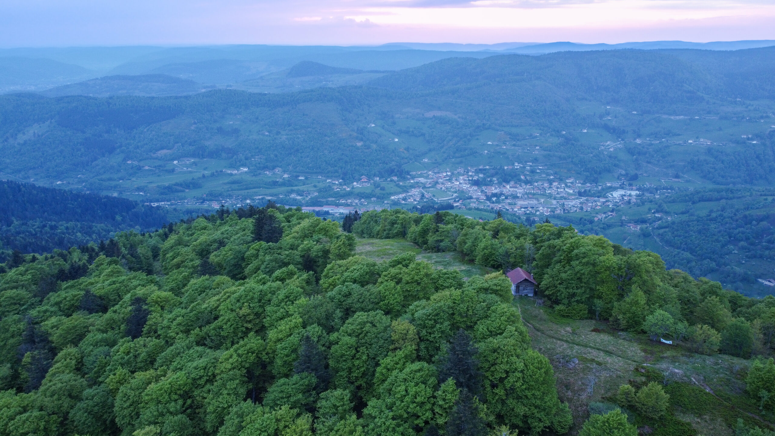 Vue aérienne de la Tête de la Bouloie dans le massif des Vosges