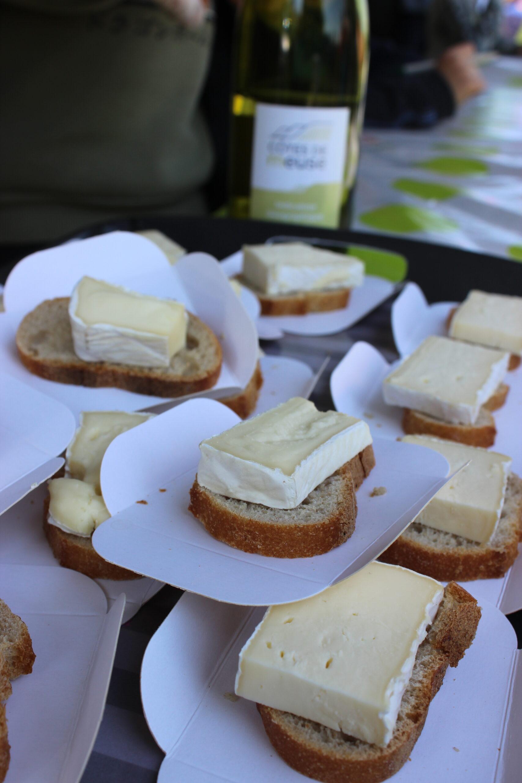 Produits du terroir à l'occasion d'une randonnée gourmande Côtes de Meuse