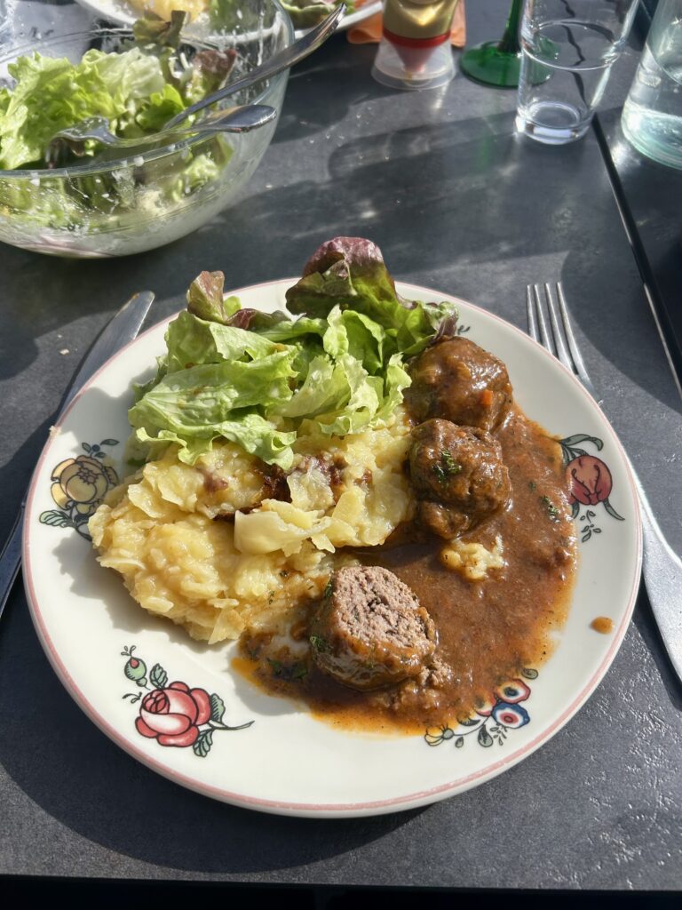 Assiette de cuisine mais de la ferme-auberge du Gashney