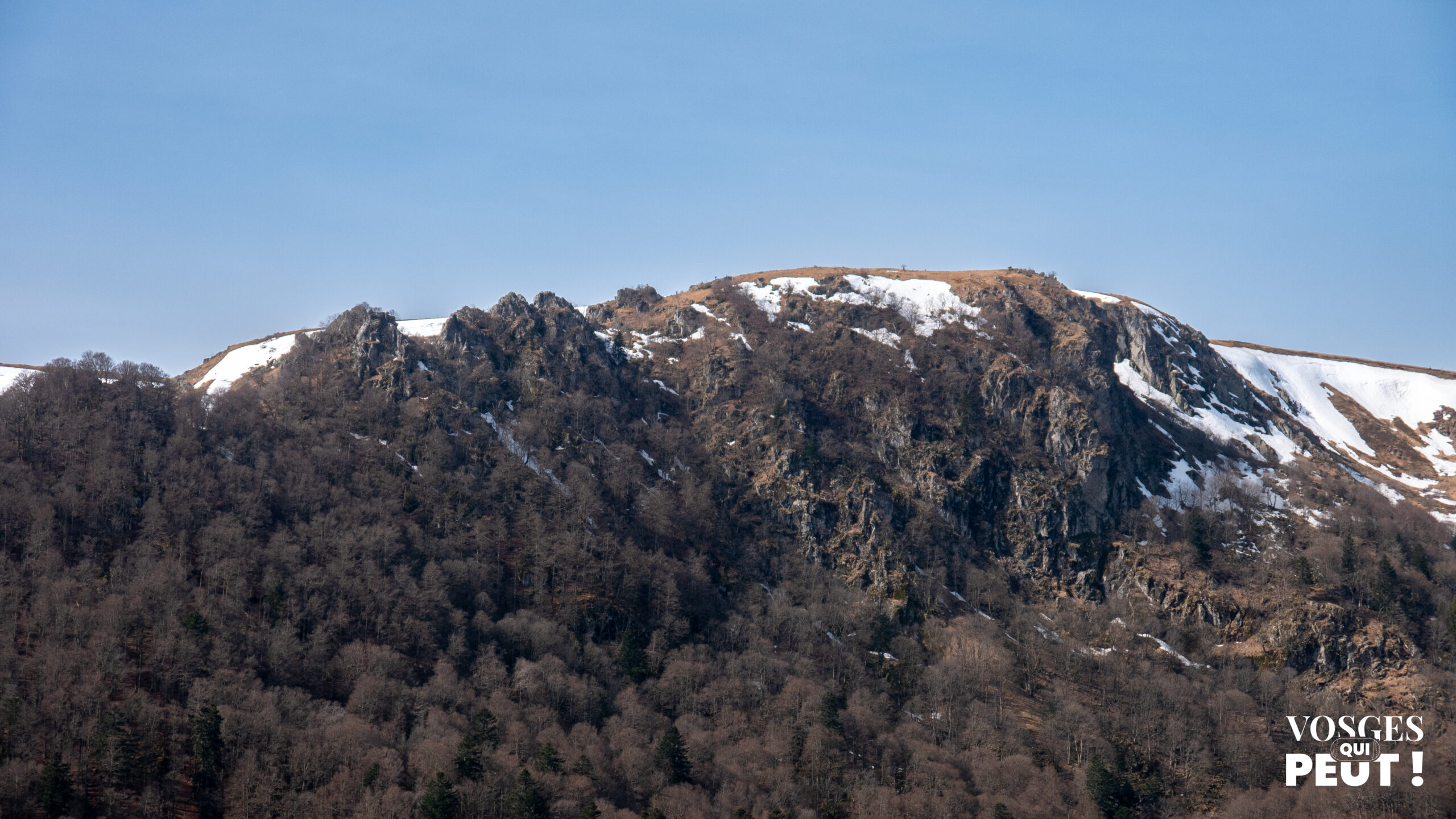 Vue sur l'arête des Spitzkopfe dans le massif des Vosges