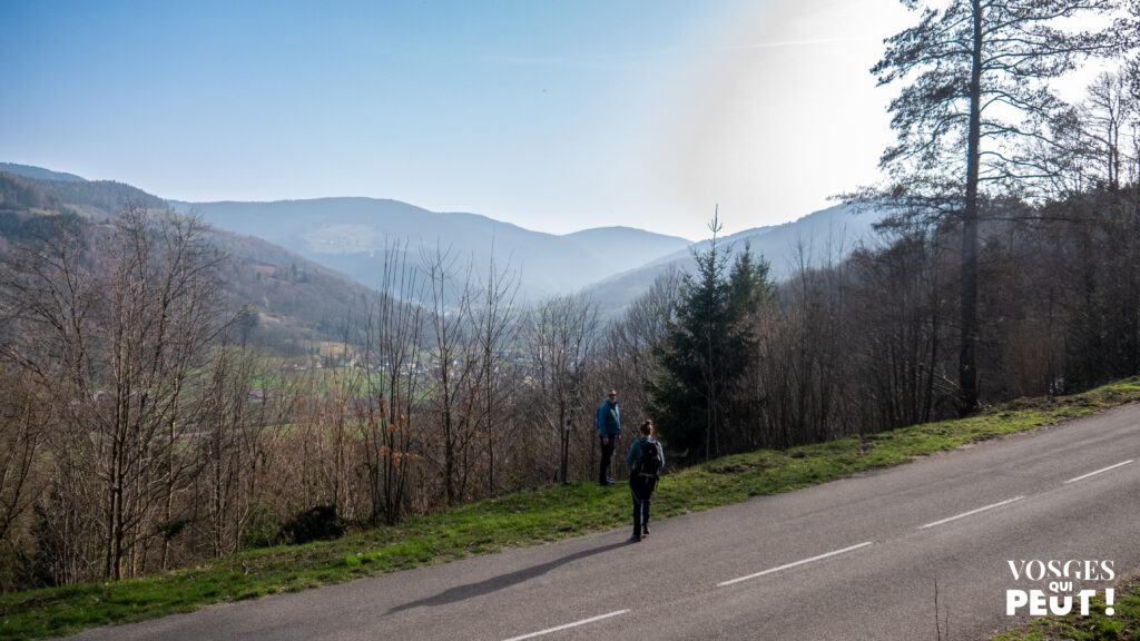 Randonneurs dans le massif des Vosges