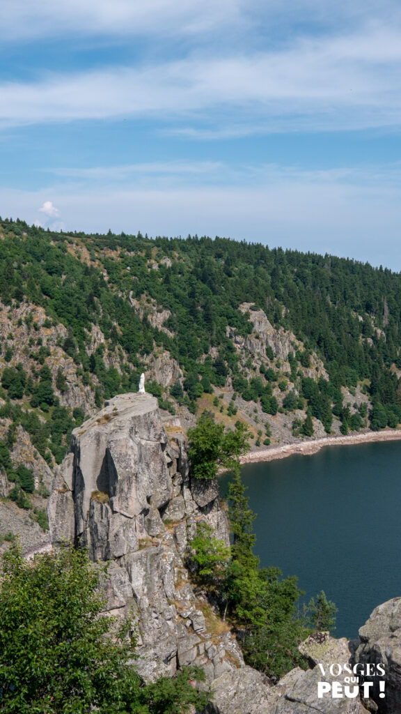 Le belvédère du Rocher Hans au lac Blanc dans le massif des Vosges